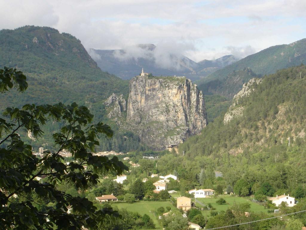 Camping Panoramique Du Verdon Castellane Exterior photo